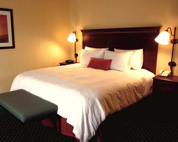 Hampton Inn Topeka Bilik gambar